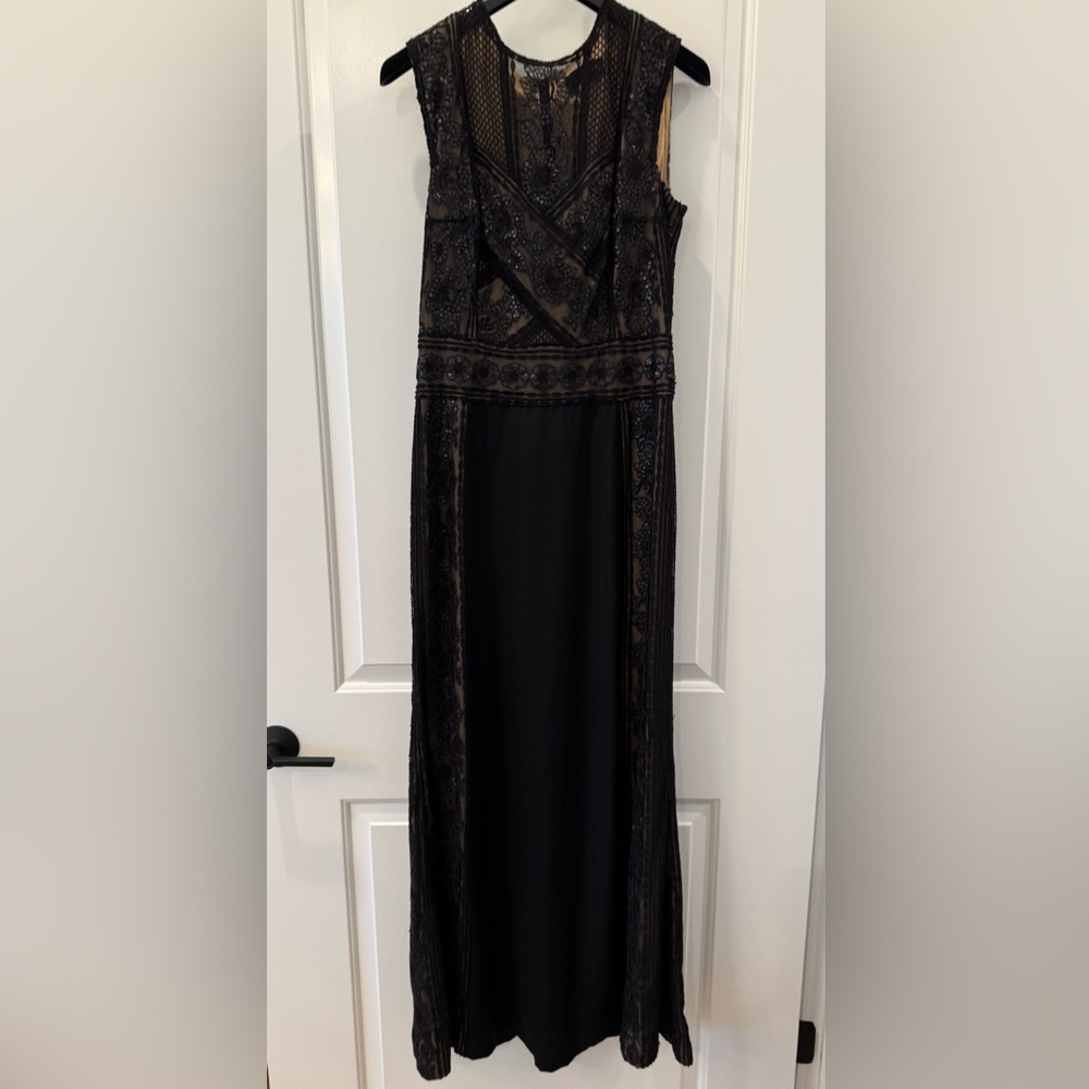 Tadashi Shoji Elegant Black Lace Evening Dress